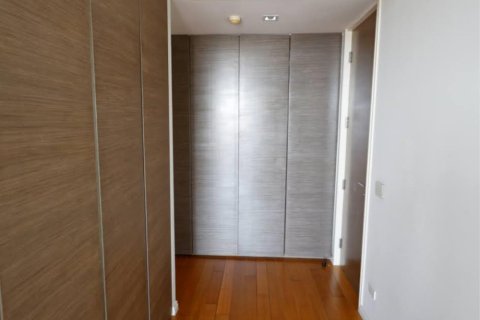 Condominio de 3 dormitorios en Khlong San, Bangkok, Tailandia № 123732 - foto 21