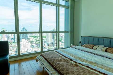 Condominio de 3 dormitorios en Khlong San, Bangkok, Tailandia № 123732 - foto 8