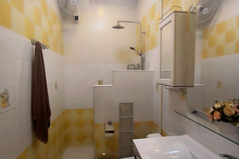 Casa de 4 dormitorios en Pattaya, Tailandia № 82991 - foto 18