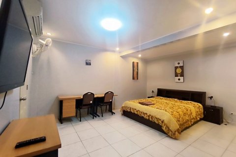 Casa de 4 dormitorios en Pattaya, Tailandia № 82991 - foto 16