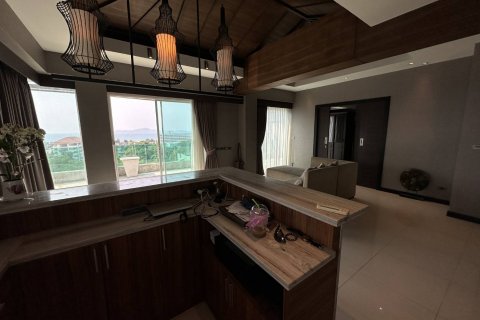 Condominio de 3 dormitorios en Pattaya, Tailandia № 82988 - foto 17