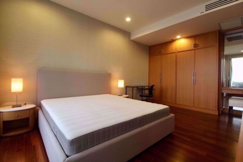 Condominio de 3 dormitorios en Khlong Toei, Bangkok, Tailandia № 76162 - foto 15