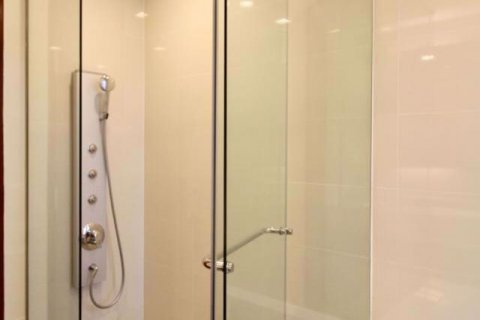 Condominio de 3 dormitorios en Khlong Toei, Bangkok, Tailandia № 76162 - foto 17