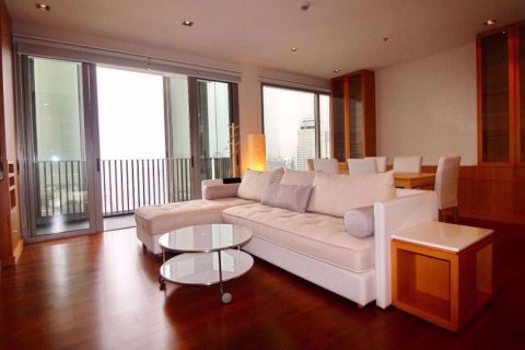 Condominio de 3 dormitorios en Khlong Toei, Bangkok, Tailandia № 76162 - foto 5