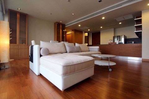 Condominio de 3 dormitorios en Khlong Toei, Bangkok, Tailandia № 76162 - foto 3