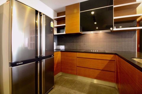 Condominio de 3 dormitorios en Khlong Toei, Bangkok, Tailandia № 76162 - foto 8