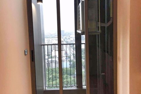 Condominio de 1 dormitorio en Thonburi, Bangkok, Tailandia № 76164 - foto 5
