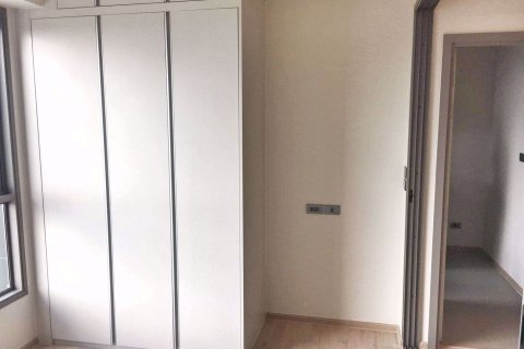 Condominio de 1 dormitorio en Thonburi, Bangkok, Tailandia № 76164 - foto 3