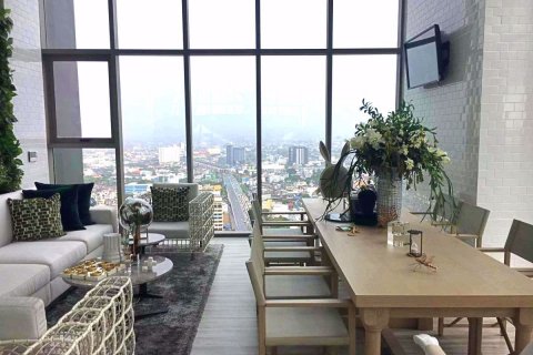Condominio de 1 dormitorio en Thonburi, Bangkok, Tailandia № 76164 - foto 10