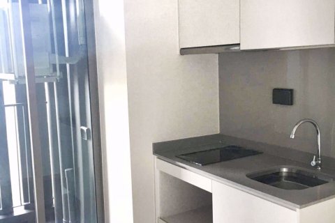 Condominio de 1 dormitorio en Thonburi, Bangkok, Tailandia № 76164 - foto 4