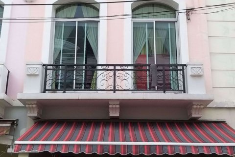 Casa de 3 dormitorios en Wang Thonglang, Bangkok, Tailandia № 76166 - foto 14