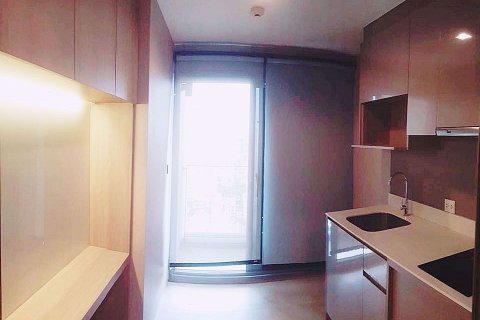 Condo in Phra Khanong, Bangkok, Thailand, 1 bedroom № 76163 - photo 3