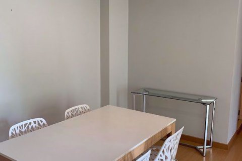 Condominio de 2 dormitorios en Watthana, Bangkok, Tailandia № 105124 - foto 3