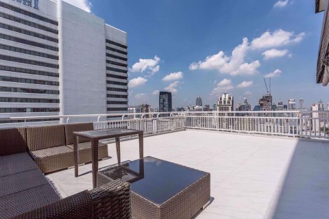 Condominio de 2 dormitorios en Watthana, Bangkok, Tailandia № 105125 - foto 17
