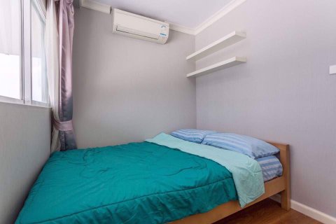 Condominio de 2 dormitorios en Watthana, Bangkok, Tailandia № 105125 - foto 13