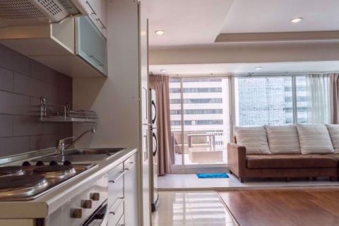 Condominio de 2 dormitorios en Watthana, Bangkok, Tailandia № 105125 - foto 6