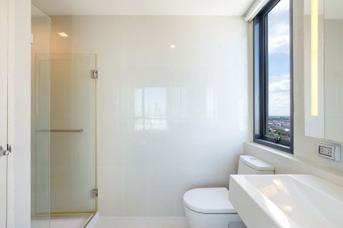 Condominio de 2 dormitorios en Watthana, Bangkok, Tailandia № 105123 - foto 9