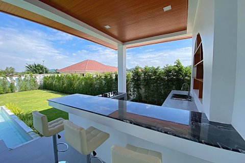 Casa de 4 dormitorios en Hua Hin, Tailandia № 125096 - foto 8