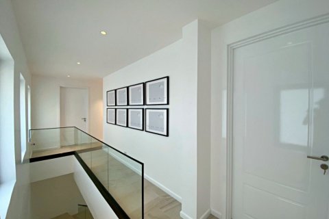 Casa de 4 dormitorios en Hua Hin, Tailandia № 125095 - foto 14