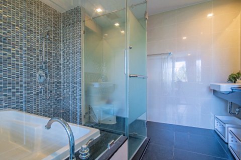 Condominio de 2 dormitorios en Hua Hin, Tailandia № 125099 - foto 7
