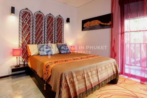 Casa de 5 dormitorios en Bang Tao, Tailandia № 130846 - foto 18