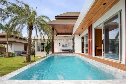 Casa de 4 dormitorios en Phuket, Tailandia № 130848 - foto 2