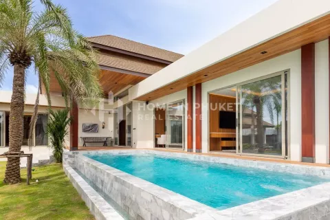 Casa de 4 dormitorios en Phuket, Tailandia № 130848