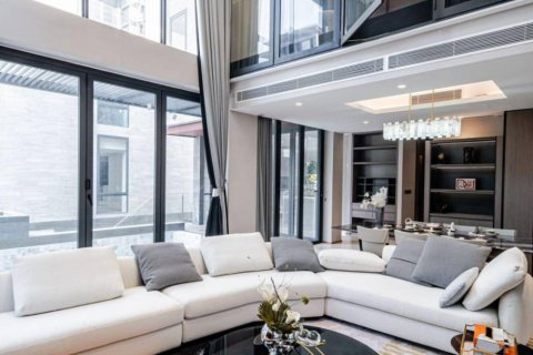 Chalet de 4 dormitorios en Bangkok, Tailandia № 132622 - foto 6