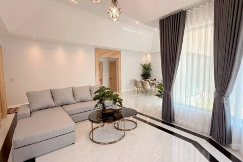 Casa de 3 dormitorios en Pattaya, Tailandia № 132623 - foto 2