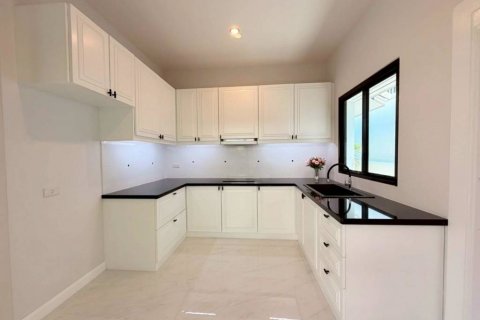 Casa de 3 dormitorios en Pattaya, Tailandia № 132623 - foto 10