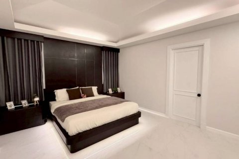 Casa de 3 dormitorios en Pattaya, Tailandia № 132619 - foto 9