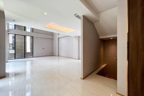 Chalet de 4 dormitorios en Bangkok, Tailandia № 132620 - foto 9