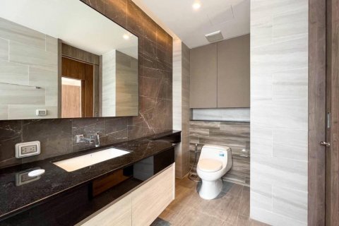 Chalet de 4 dormitorios en Bangkok, Tailandia № 132620 - foto 10