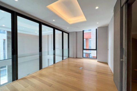 Chalet de 4 dormitorios en Bangkok, Tailandia № 132620 - foto 8
