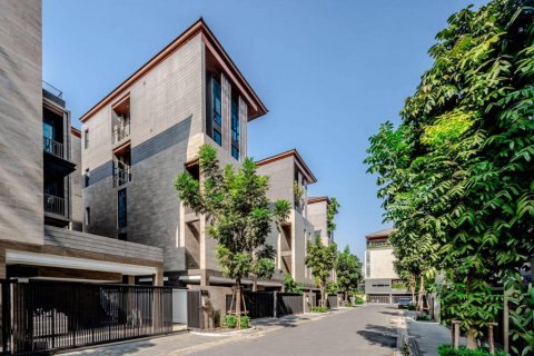 Villa in Bangkok, Thailand 4 Schlafzimmer № 132620