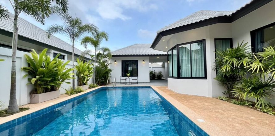 Casa de 4 dormitorios en Pattaya, Tailandia № 132624