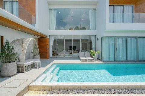 Villa in Phuket, Thailand 3 bedrooms № 126711