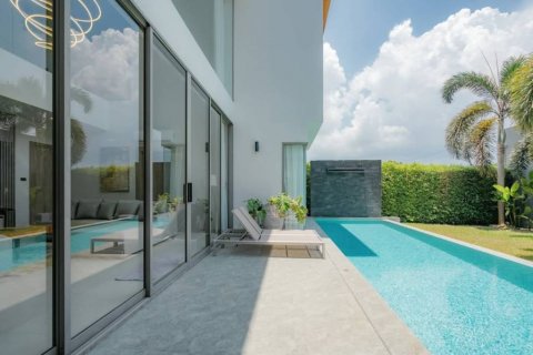 Chalet de 3 dormitorios en Phuket, Tailandia № 126711 - foto 2