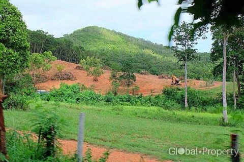 Terreno en Pattaya, Tailandia № 100839