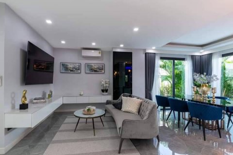 Casa de 5 dormitorios en Pattaya, Tailandia № 116055 - foto 15
