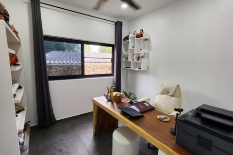 Casa de 3 dormitorios en Pattaya, Tailandia № 116054 - foto 13