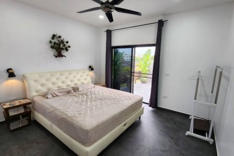 Casa de 3 dormitorios en Pattaya, Tailandia № 116054 - foto 18