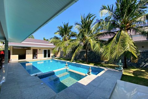 Casa de 4 dormitorios en Hua Hin, Tailandia № 125124 - foto 4