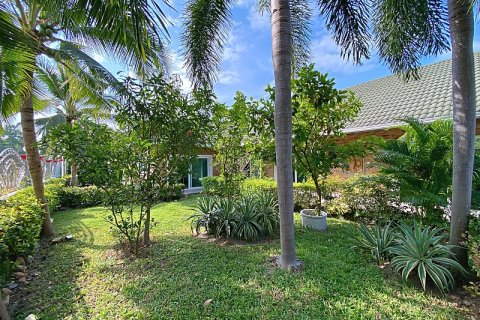 Casa de 4 dormitorios en Hua Hin, Tailandia № 125122 - foto 3