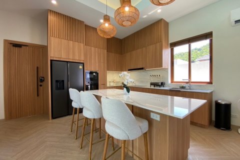 Casa de 4 dormitorios en Hua Hin, Tailandia № 125121 - foto 15