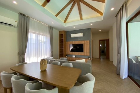 Casa de 4 dormitorios en Hua Hin, Tailandia № 125121 - foto 13