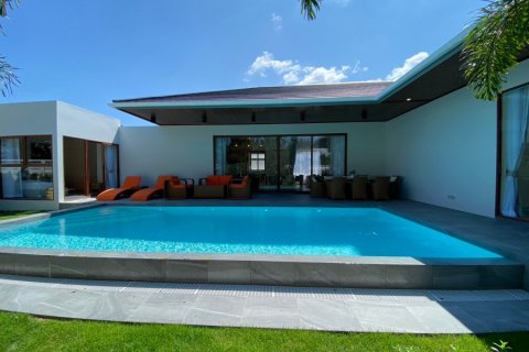 Casa de 4 dormitorios en Hua Hin, Tailandia № 125121 - foto 2