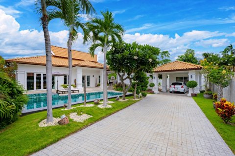 Casa de 2 dormitorios en Hua Hin, Tailandia № 125123 - foto 13