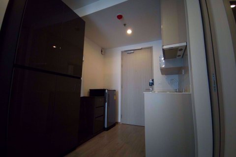 Condominio de 1 dormitorio en Bang Rak, Bangkok, Tailandia № 76923 - foto 3
