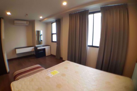 Condominio de 1 dormitorio en Watthana, Bangkok, Tailandia № 76927 - foto 2